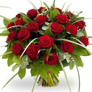 25 red roses with greenery | Flower Delivery Khimki